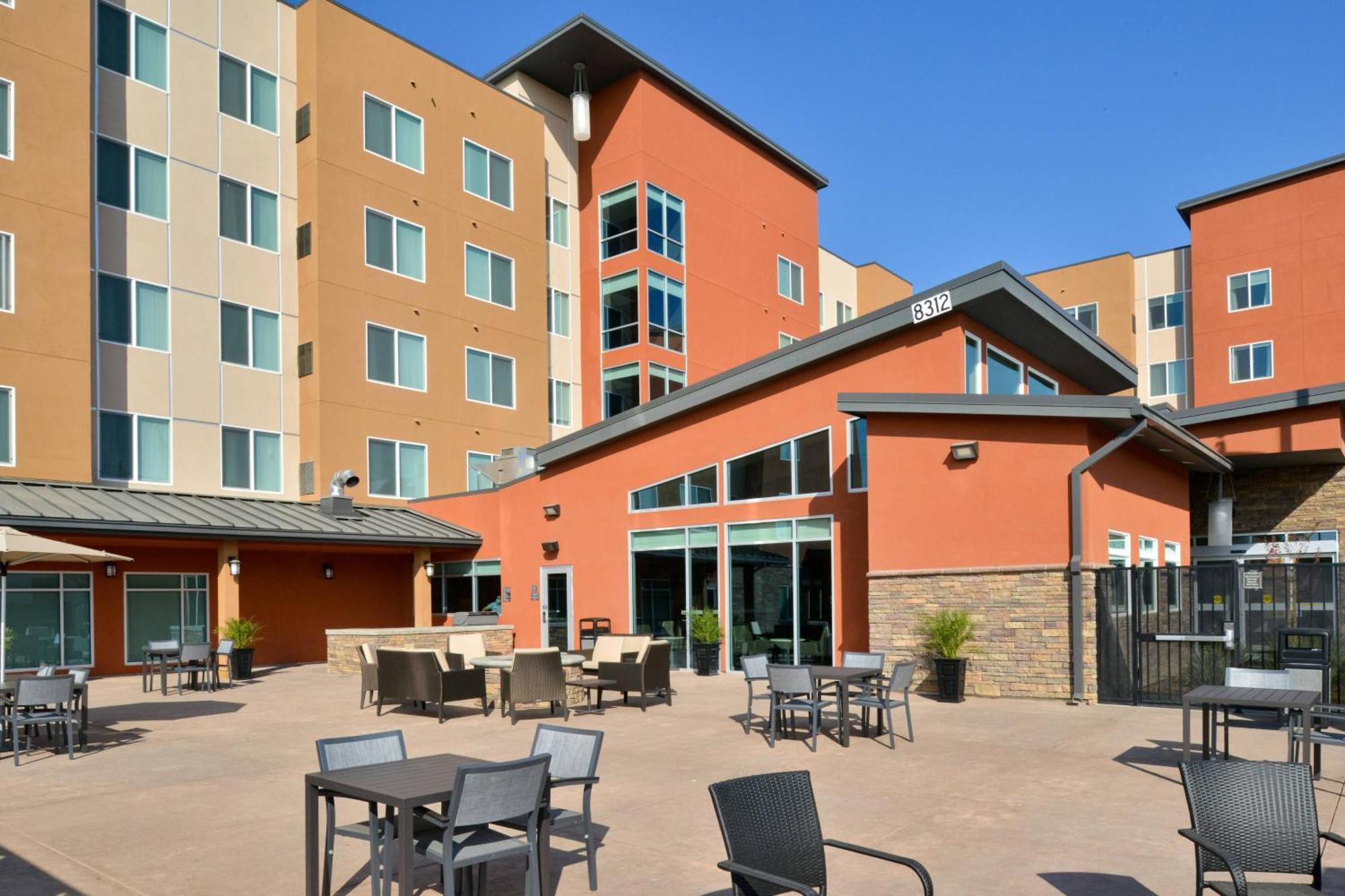 Residence Inn By Marriott Bakersfield West Exteriör bild