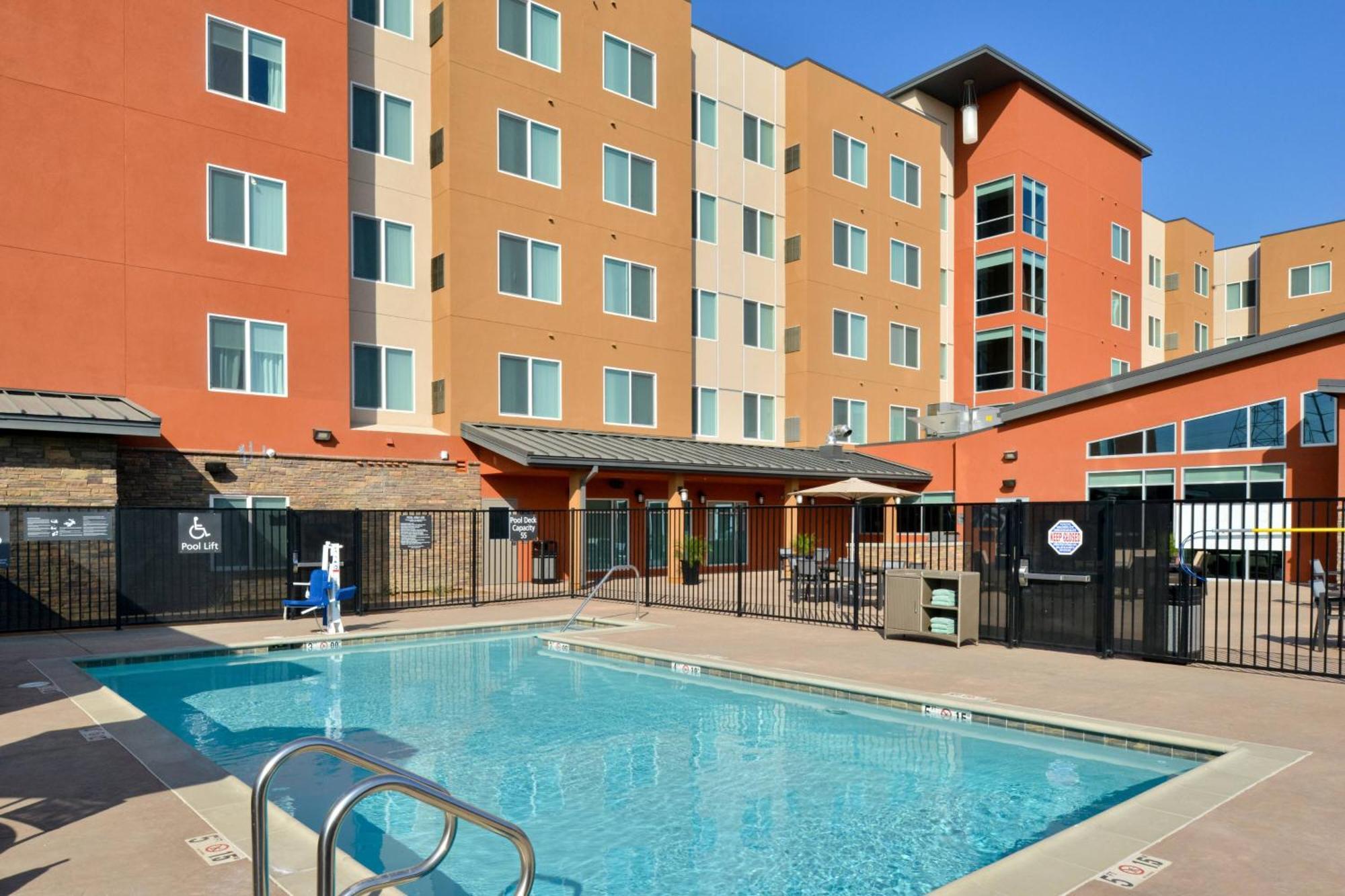 Residence Inn By Marriott Bakersfield West Exteriör bild