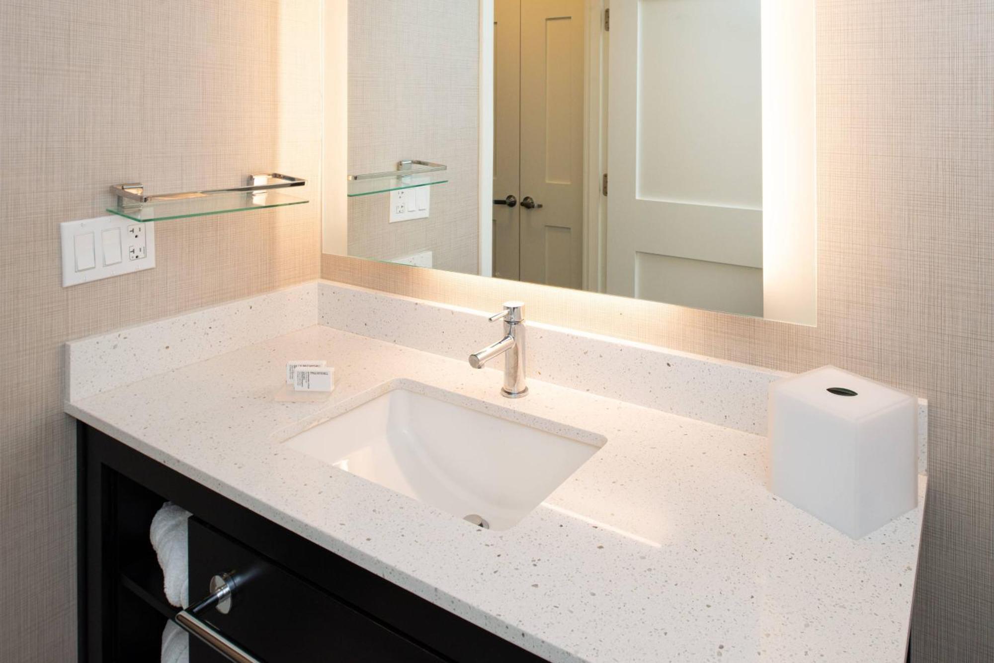 Residence Inn By Marriott Bakersfield West Exteriör bild